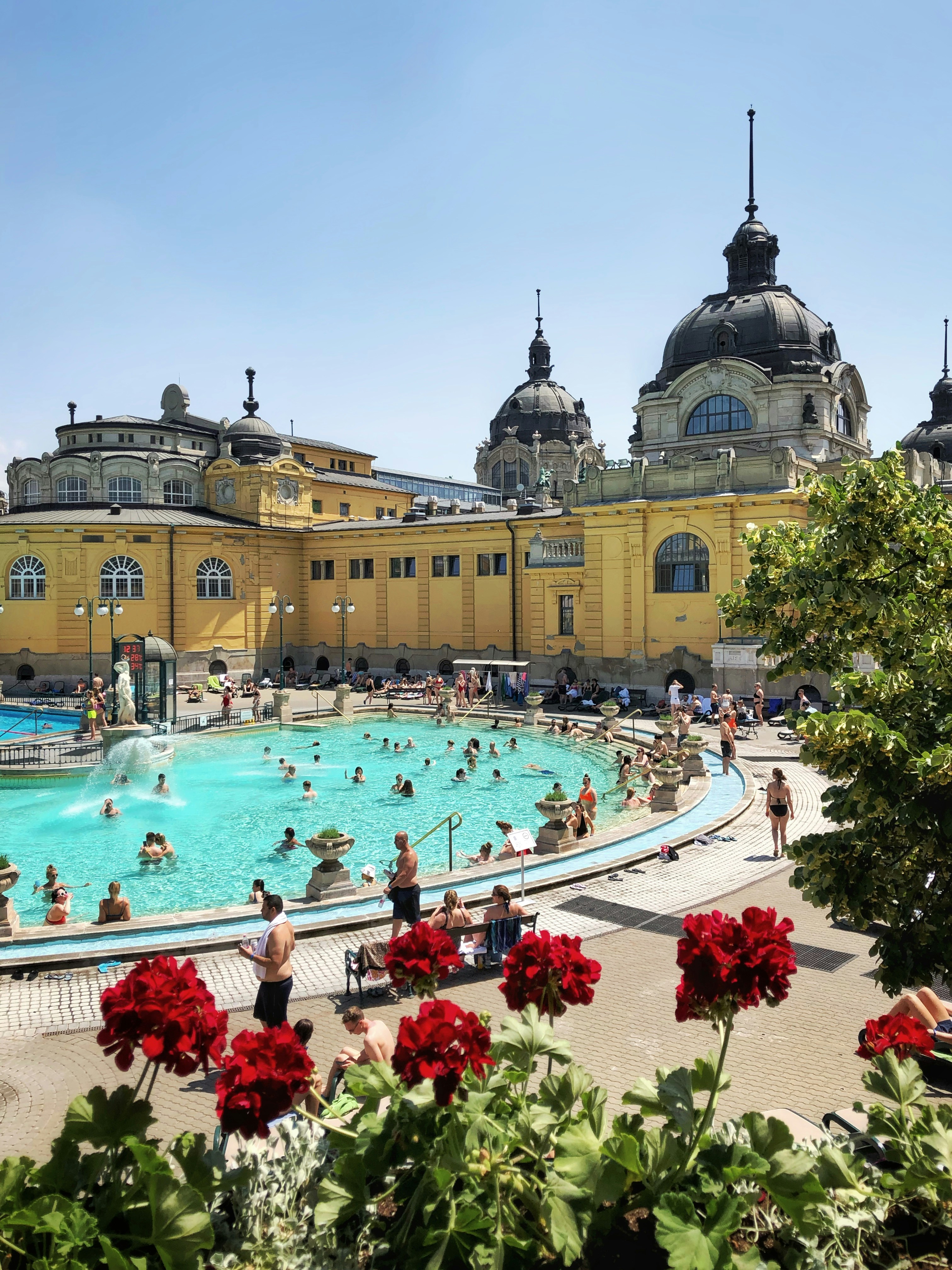 Budapest victor-malyushev-IrRGLe3lwVQ-unsplash